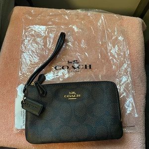 Coach Wristlet Wallet